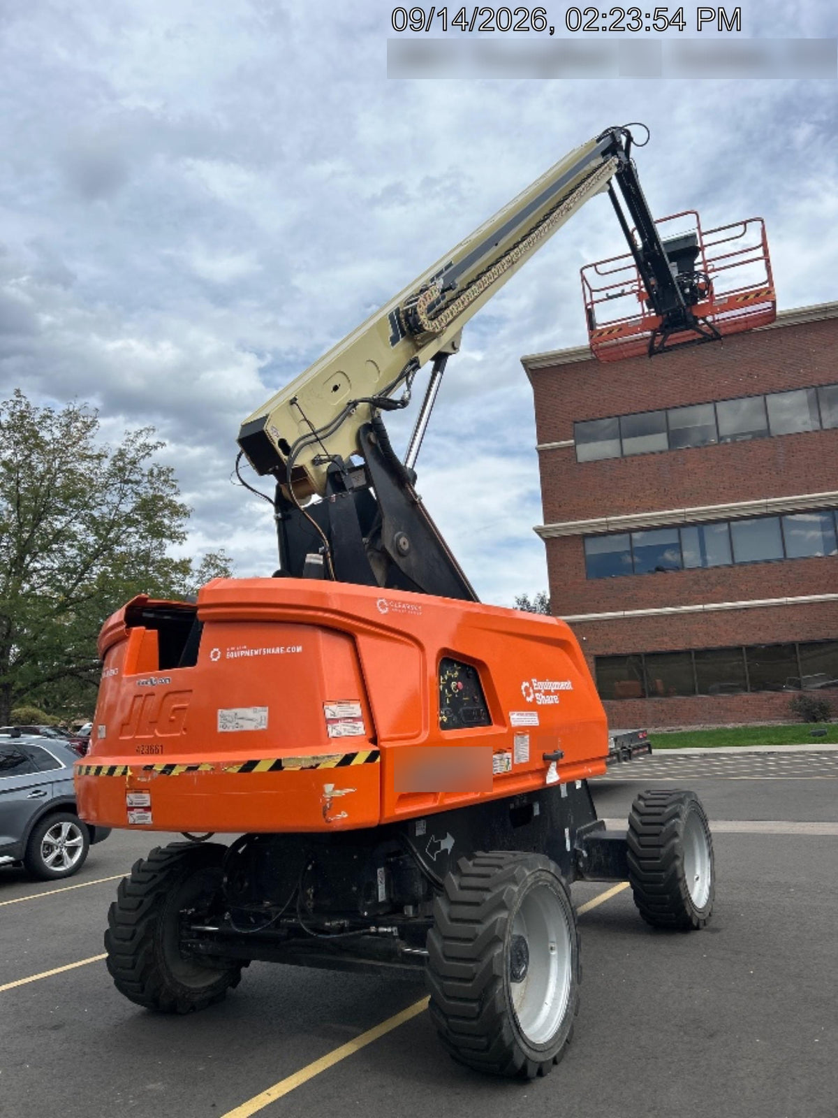 2024 JLG 660SJ