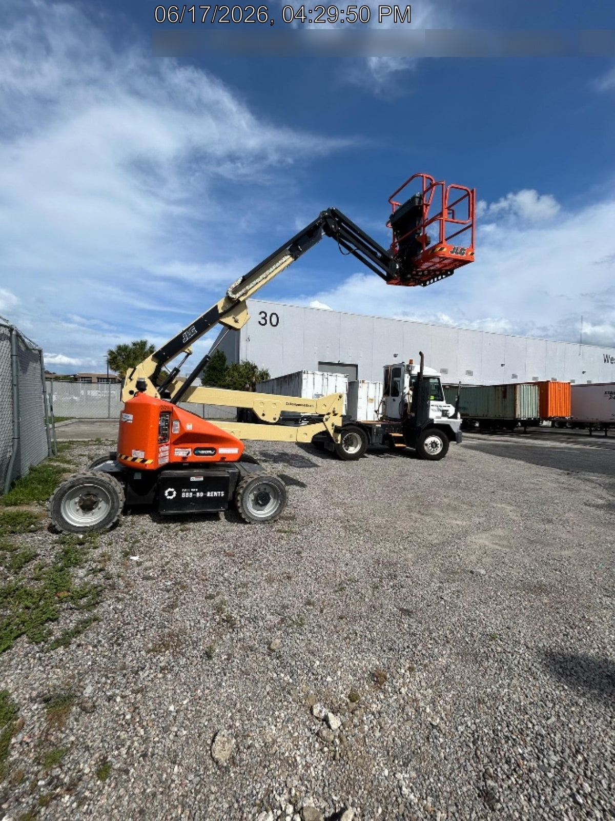2024 JLG E450AJ