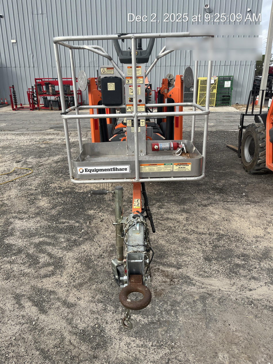 2022 JLG T350