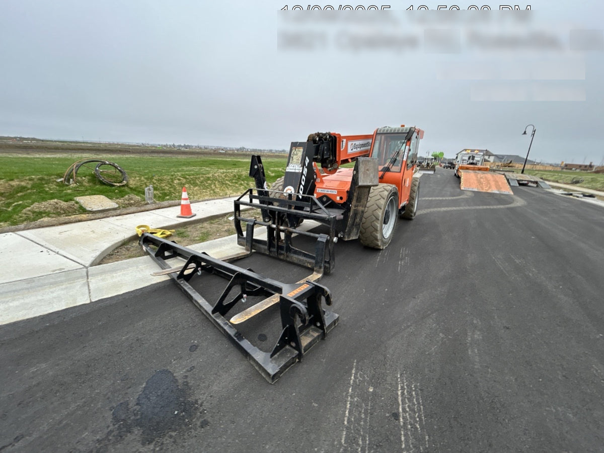 2024 JLG 1001275853