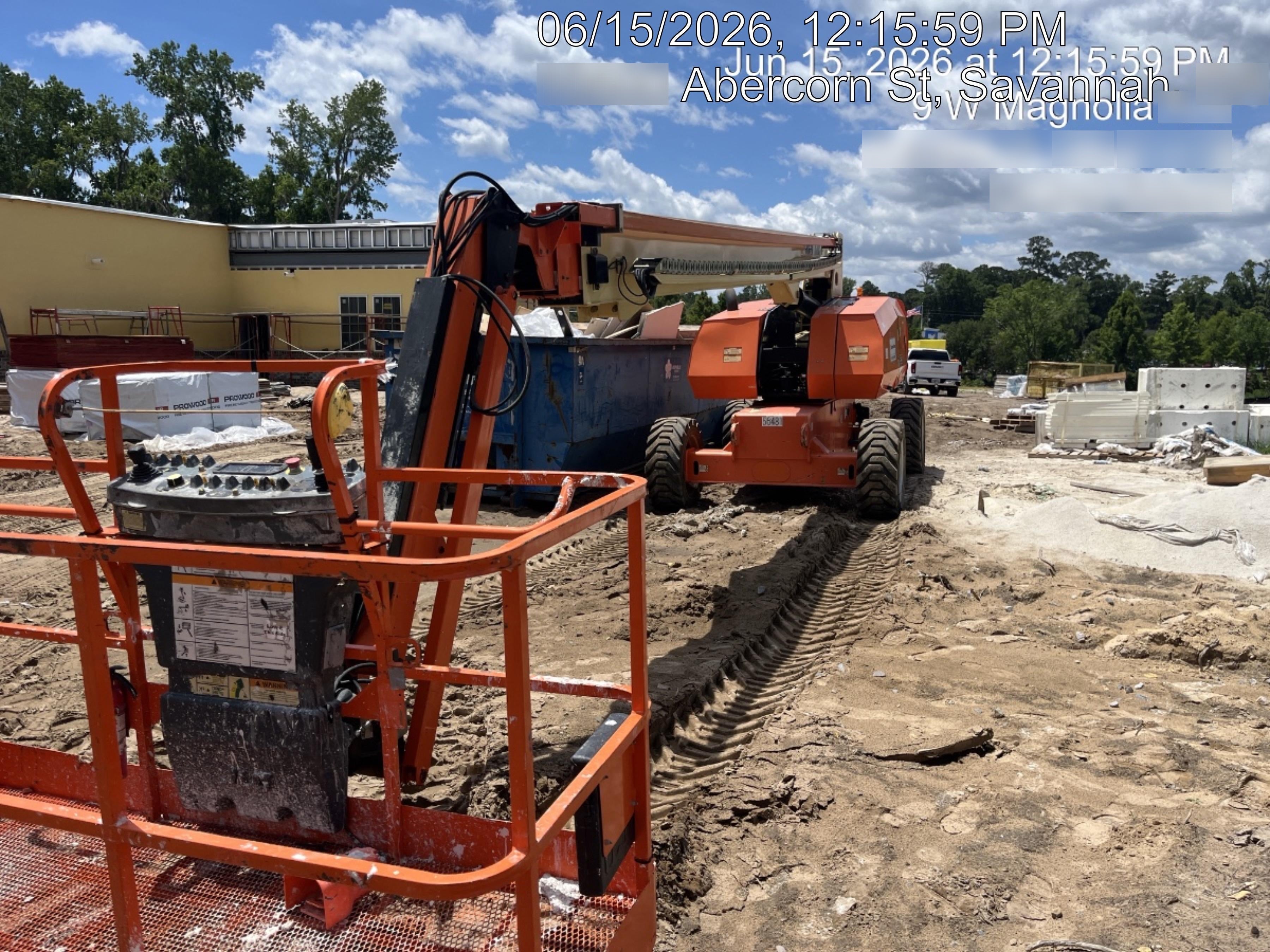 2020 JLG 860SJ Deutz Diesel Engine, FF Tires, Rotating Beacon, Panel Cradle Package