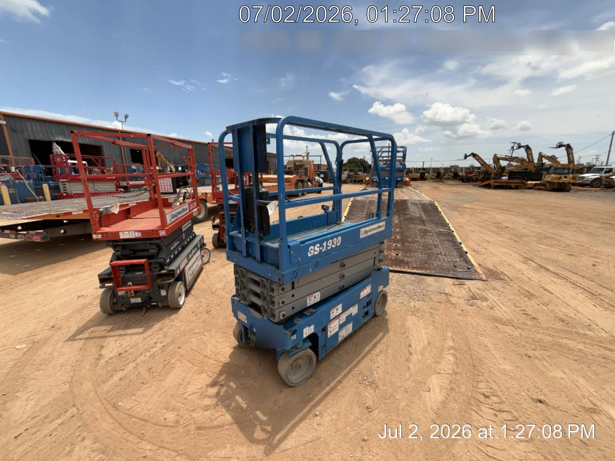 2019 Genie GS-1930 Fixed rails with chain Entry