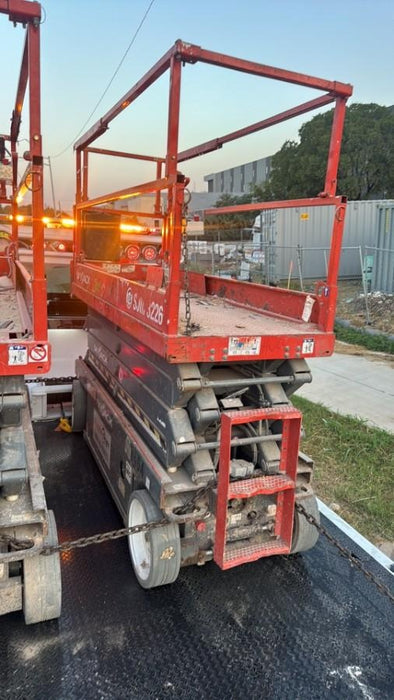2018 Skyjack SJIII-3226 Skyjack SJIII3226 Scissor Lift w/Trojan Batteries