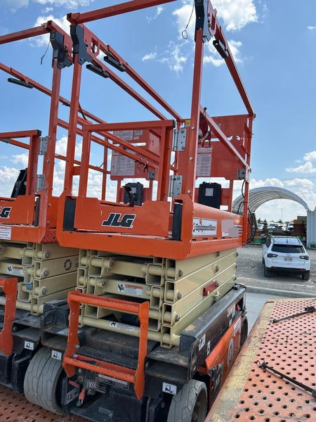 2021 JLG ES1932