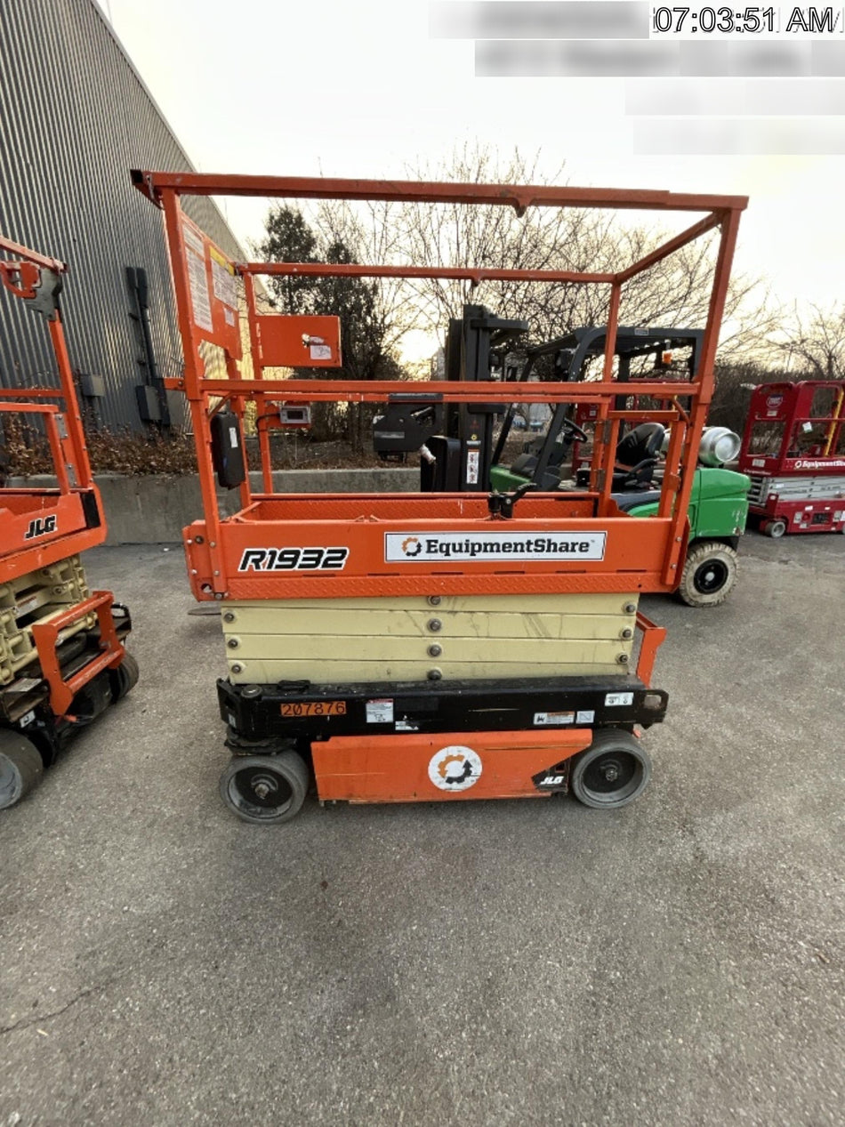 2022 JLG R1932