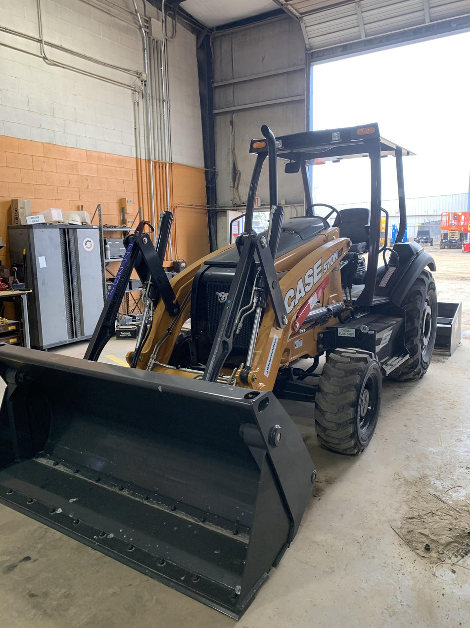 2023 CASE 570N EP