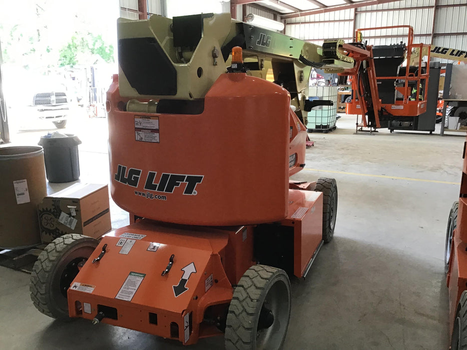 2019 JLG E400AJPN