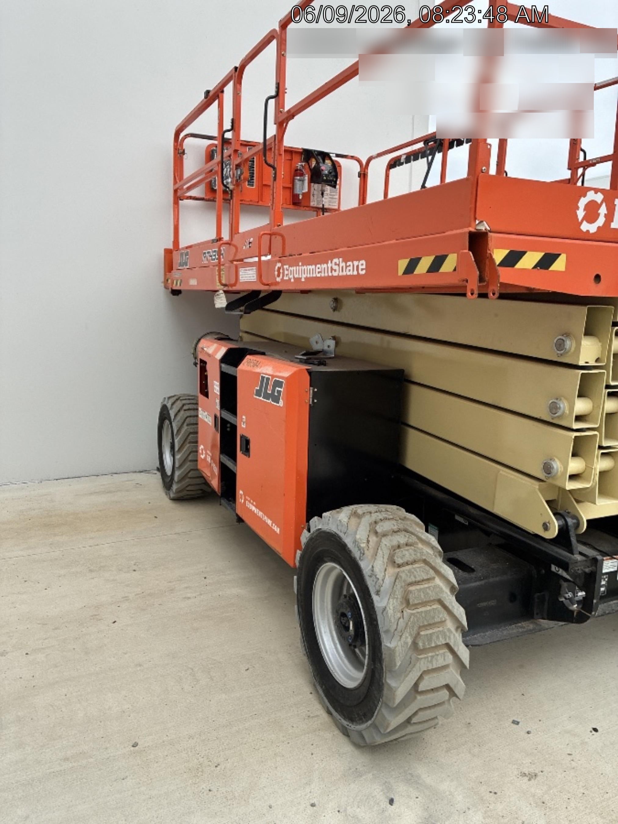 2023 JLG RT4394