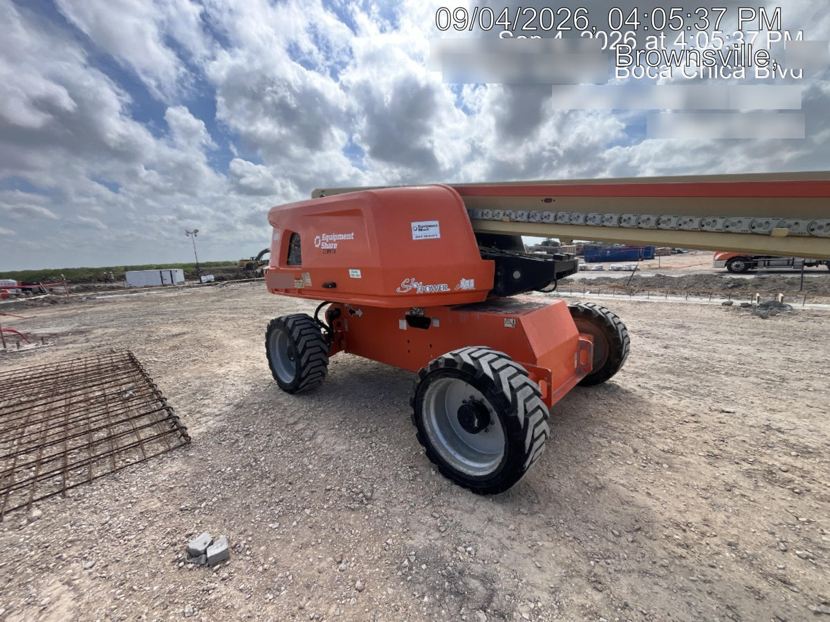 2022 JLG 660SJ