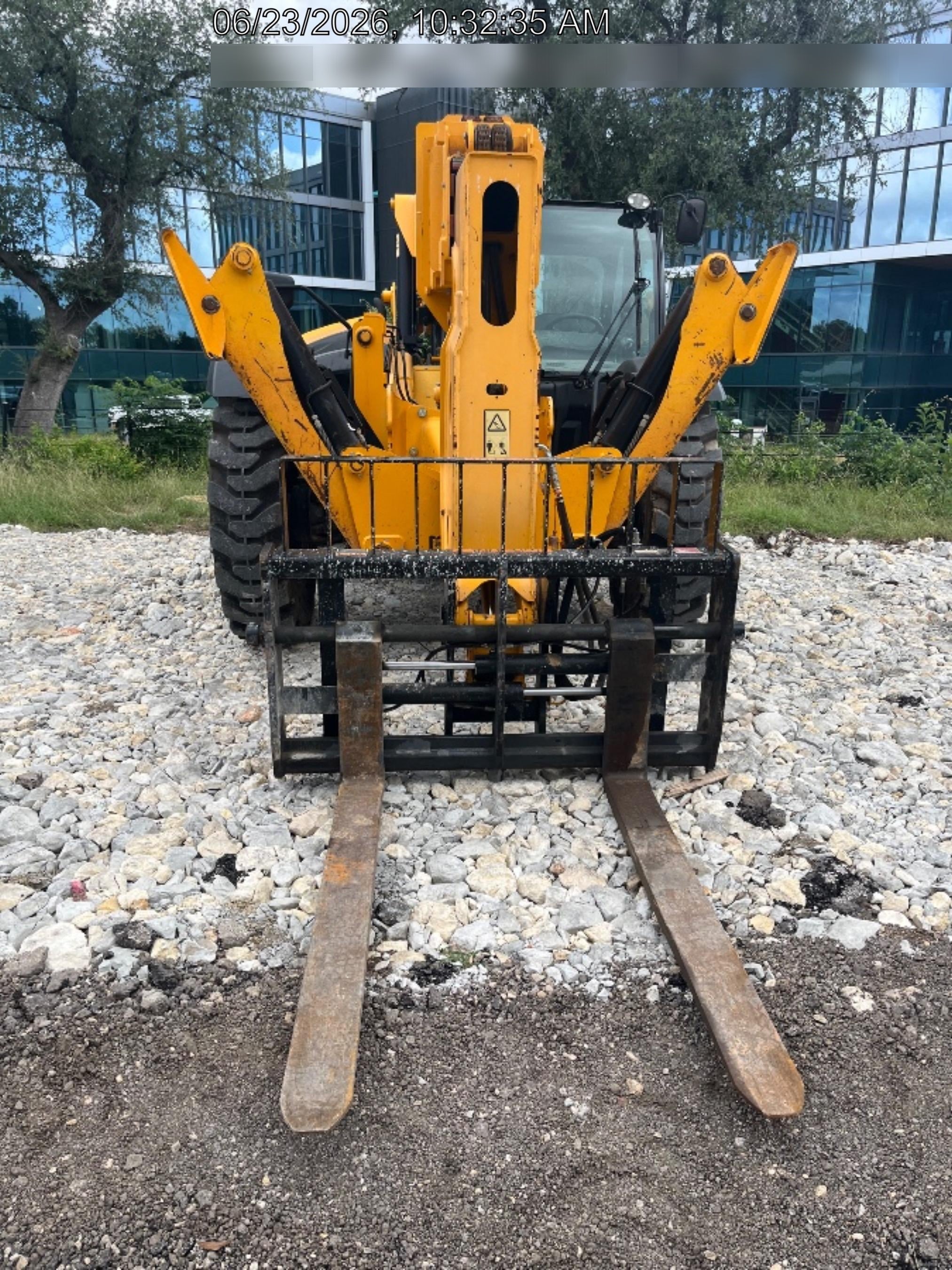 2022 JCB 510-56