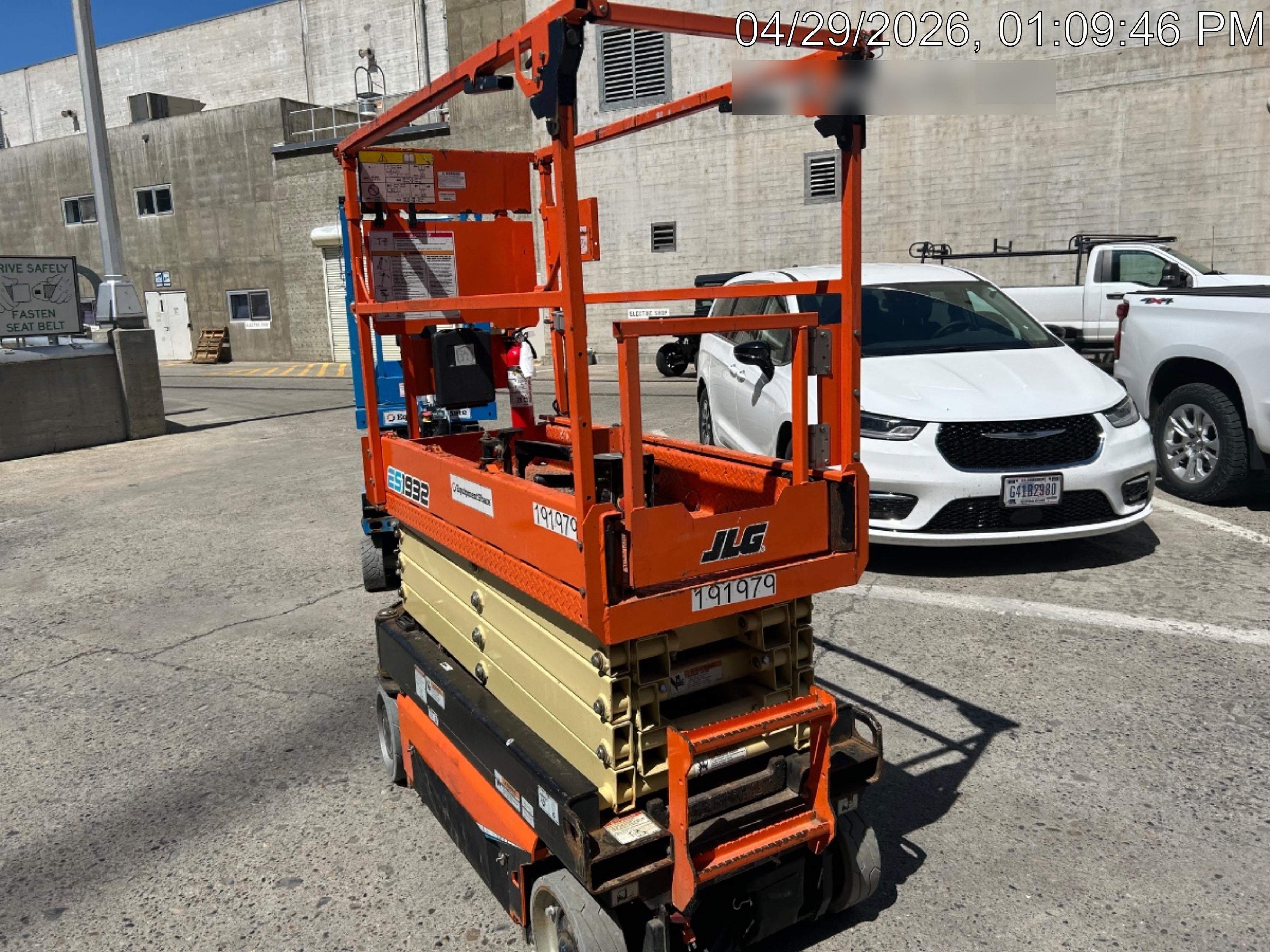 2021 JLG ES1932