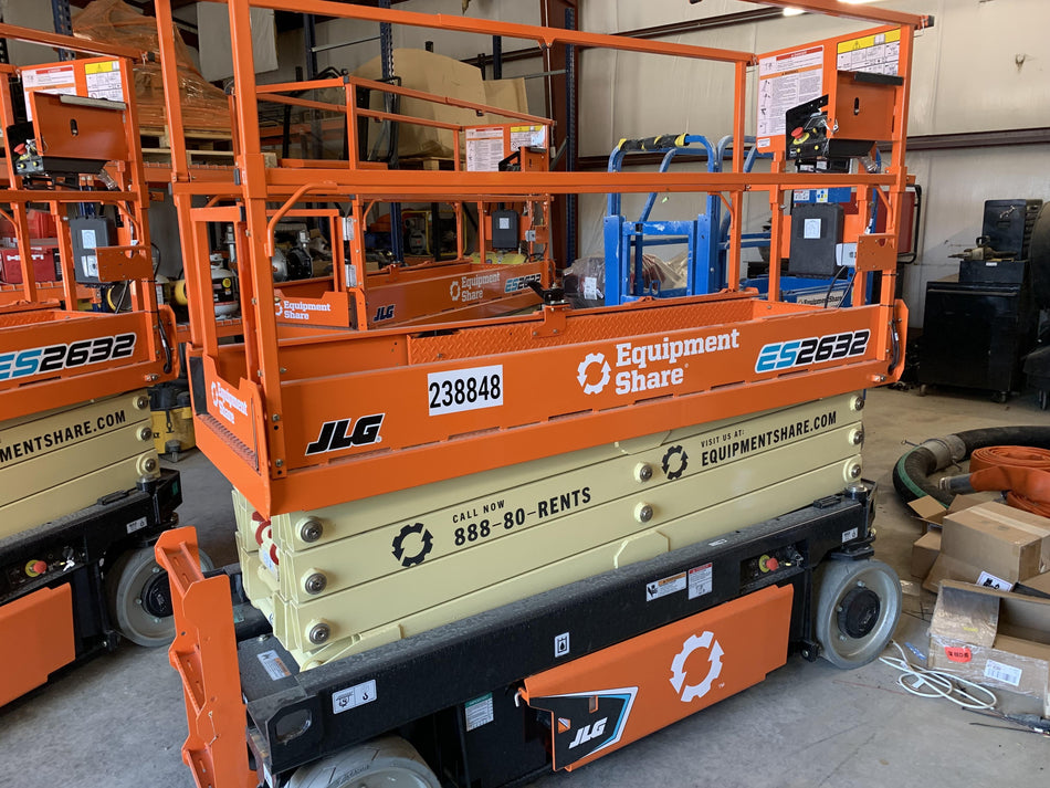 2022 JLG ES2632