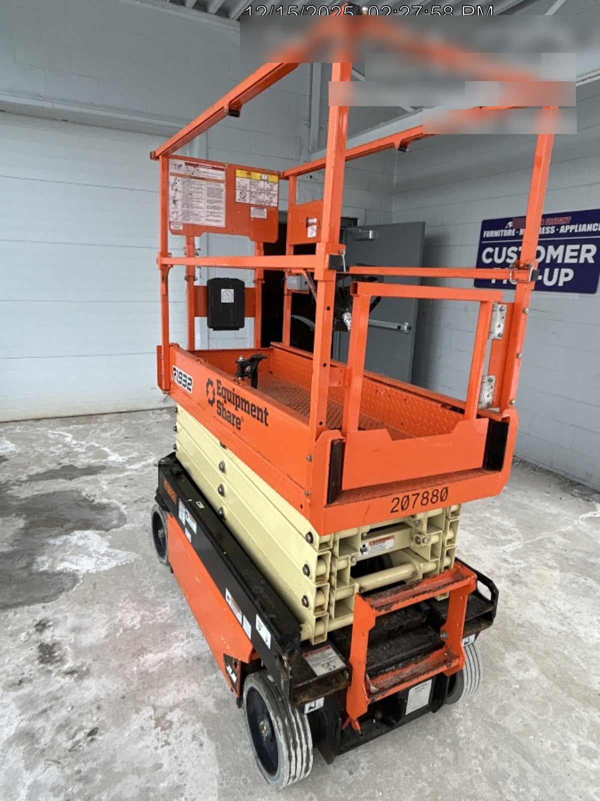 2022 JLG R1932