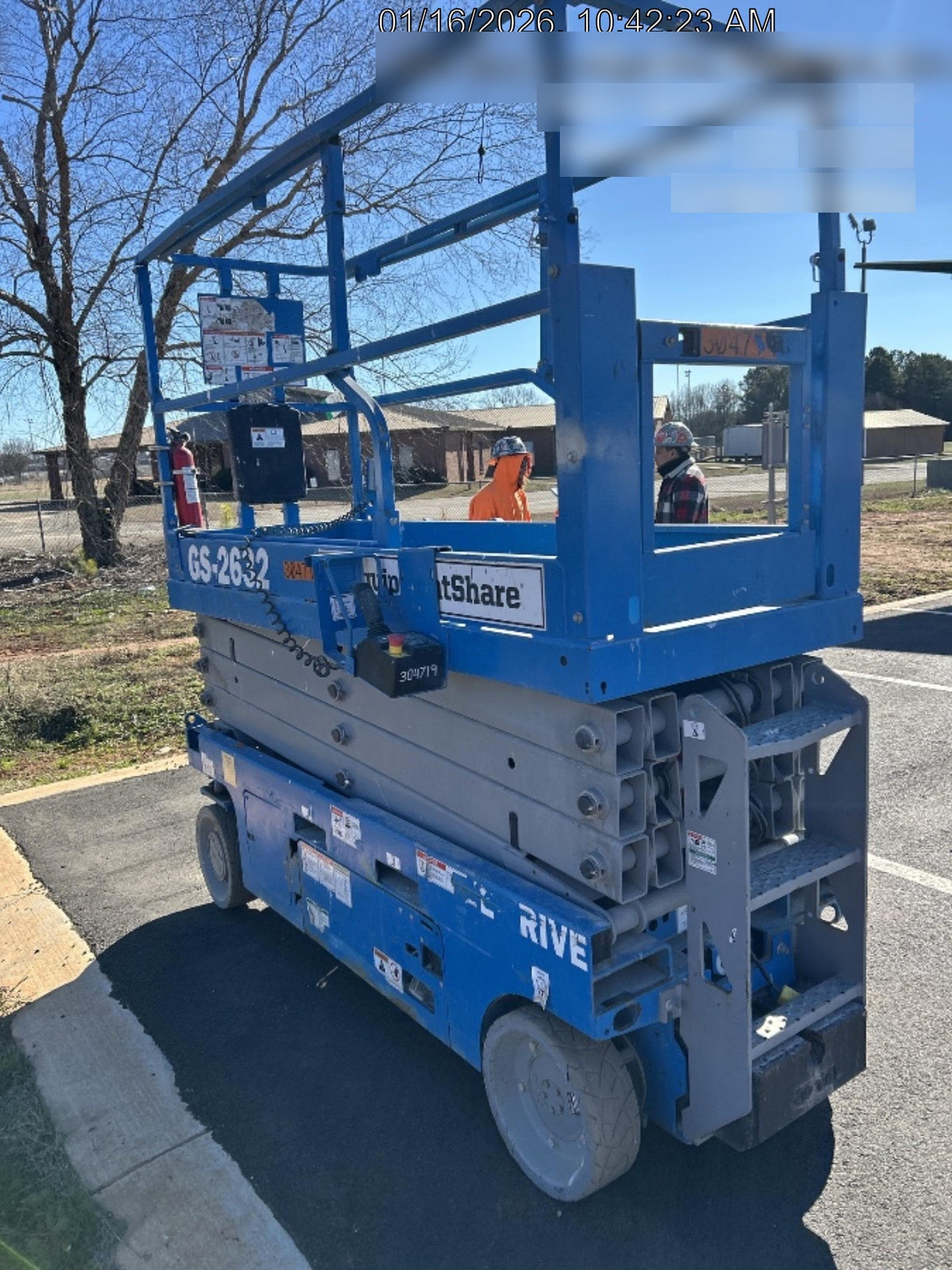 2023 GENIE GS-2632