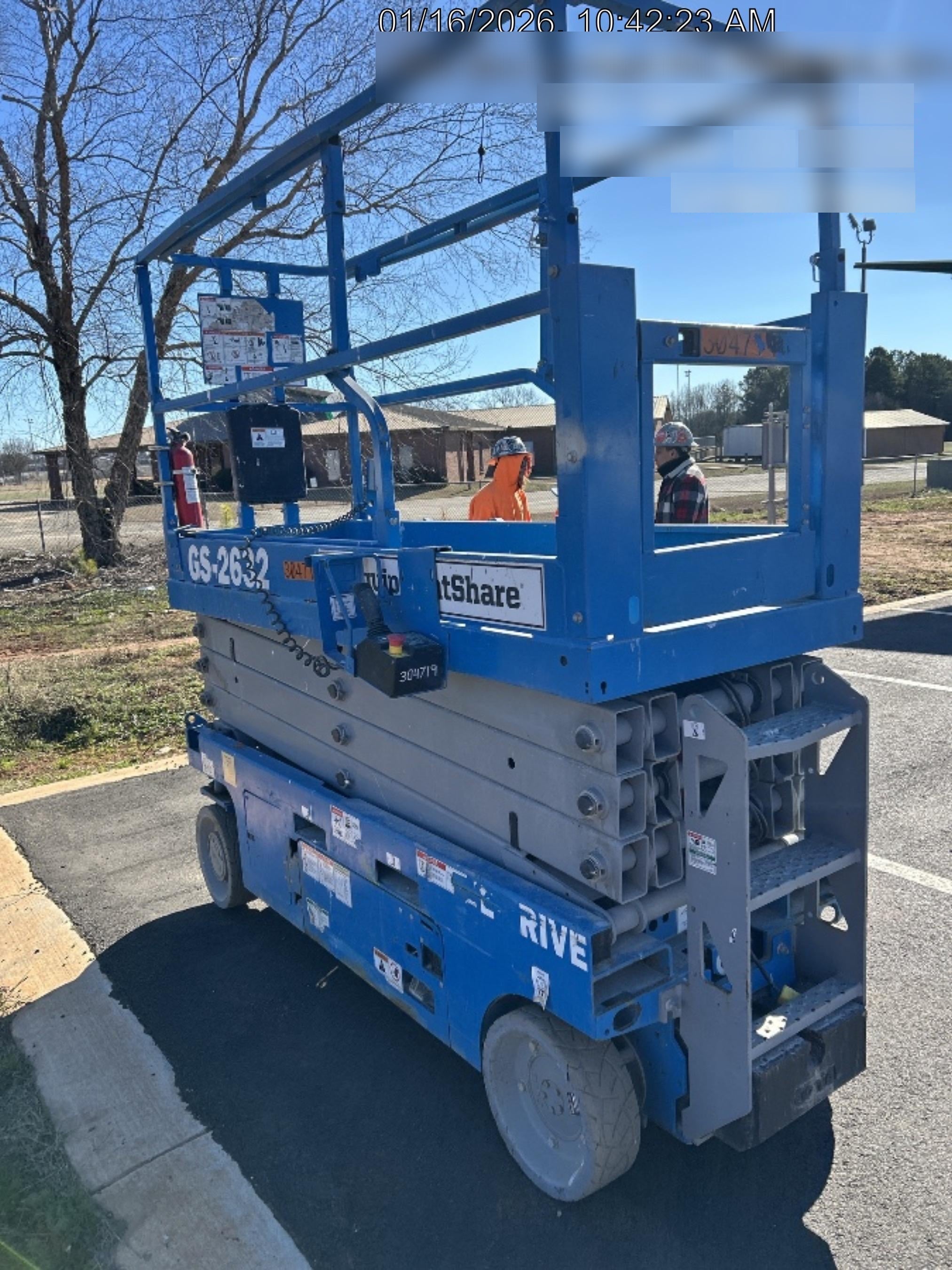2023 GENIE GS-2632