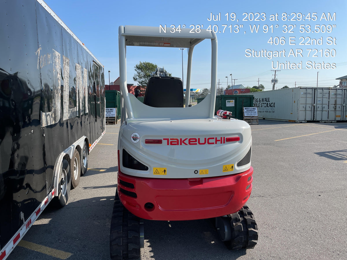 2023 TAKEUCHI TB235-2R