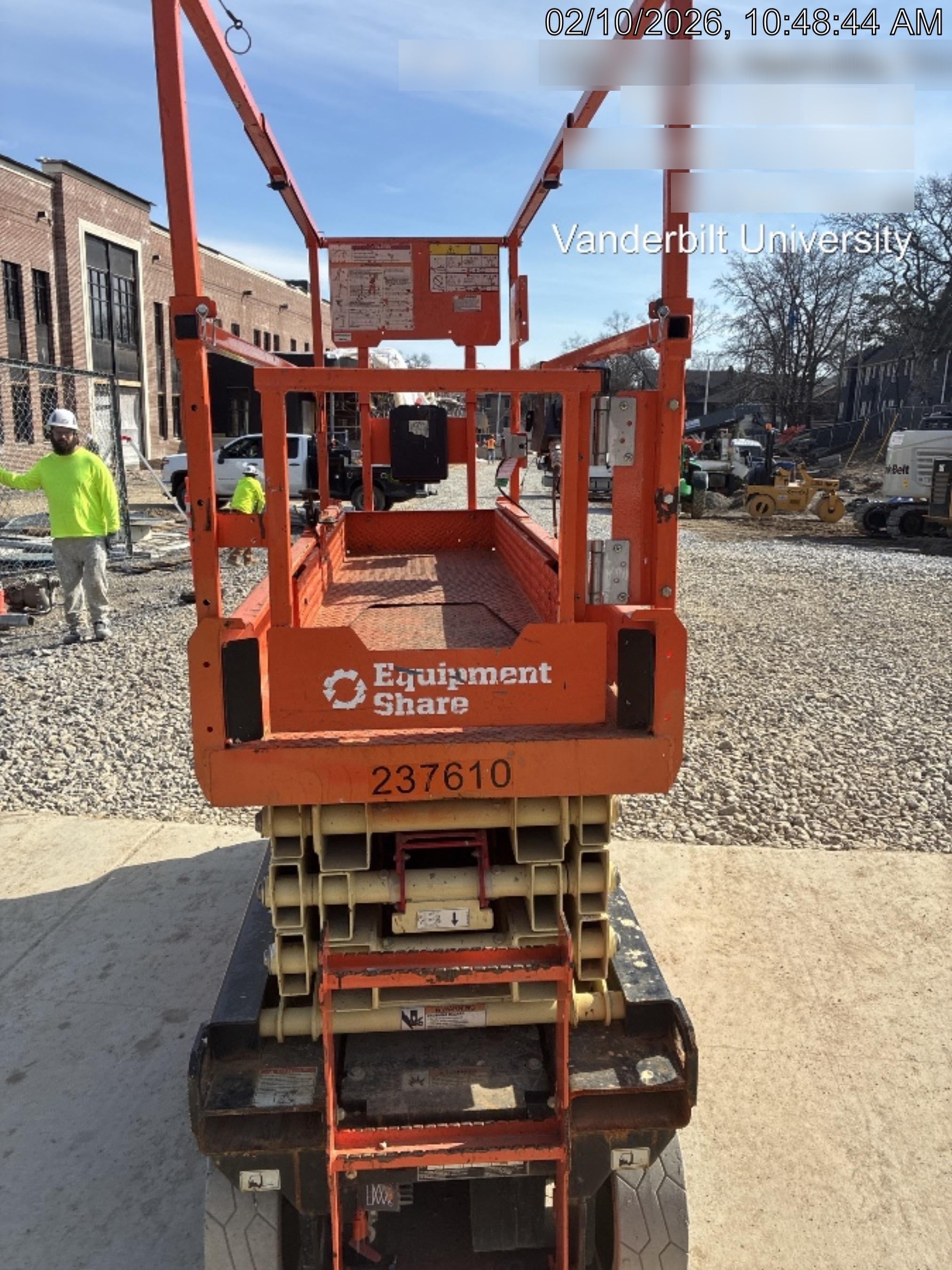 2022 JLG ES2632