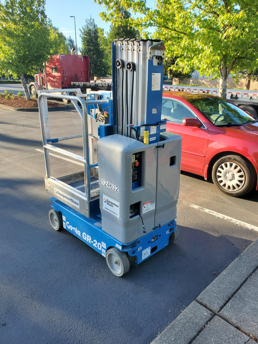 2020 GENIE GR-20