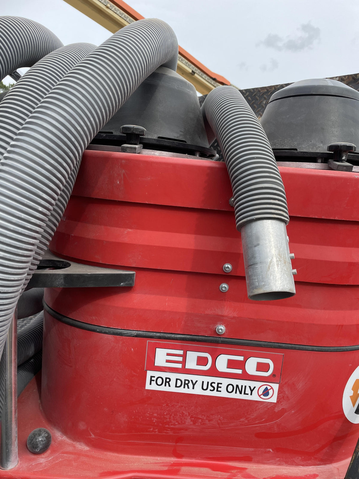 2023 EDCO VAC-200