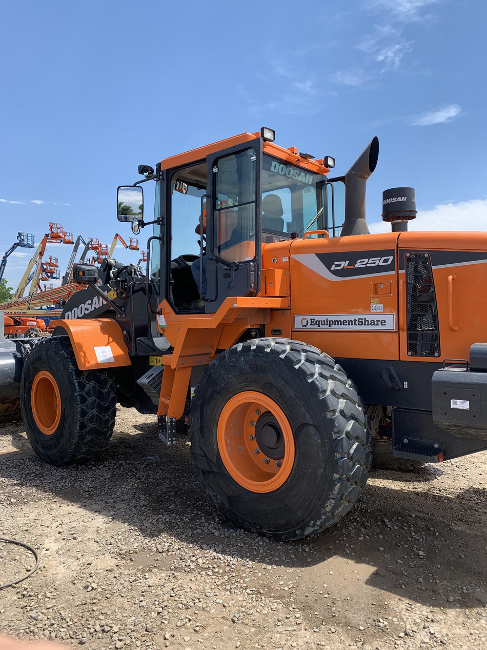 2021 DOOSAN DL250-5