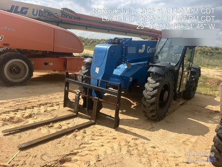 2018 Genie GTH-844 Genie GTH-844 w/Enclosed Cab w/HVAC, Work Lights, Solid Tires, Beacon, 60" Carriage and Forks
