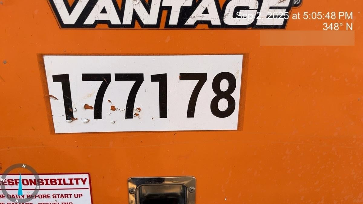 2021 Lincoln Electric Vantage 322 Vantage 322 Ready Pak 3 w/ Decals, ORANGE (includes trailer, cable rack, fender light kit) NO Telematics