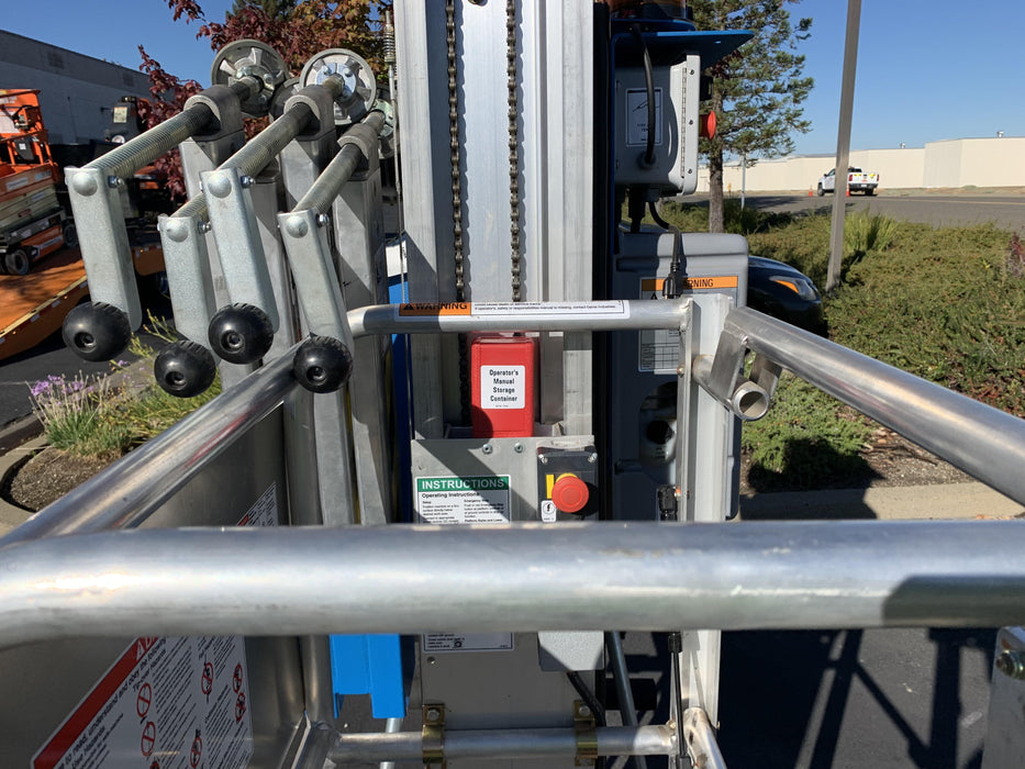 2021 GENIE AWP-30S DC