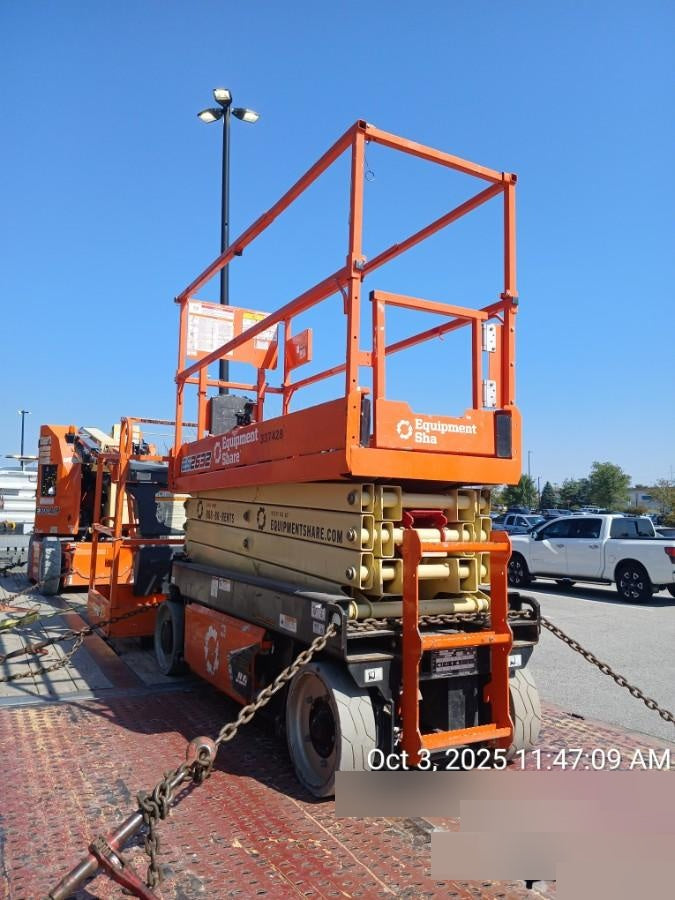 2023 JLG ES2632