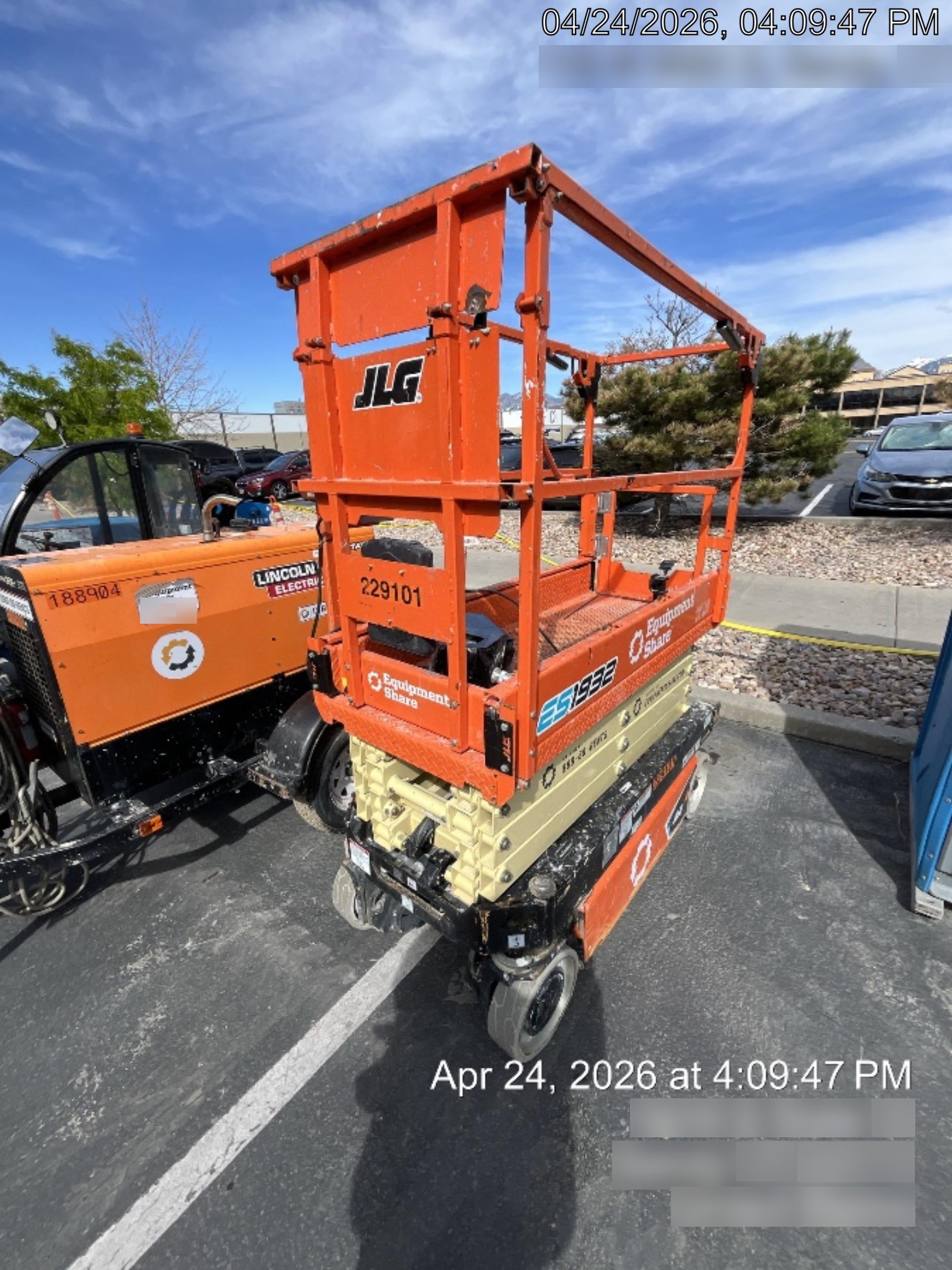 2022 JLG ES1932