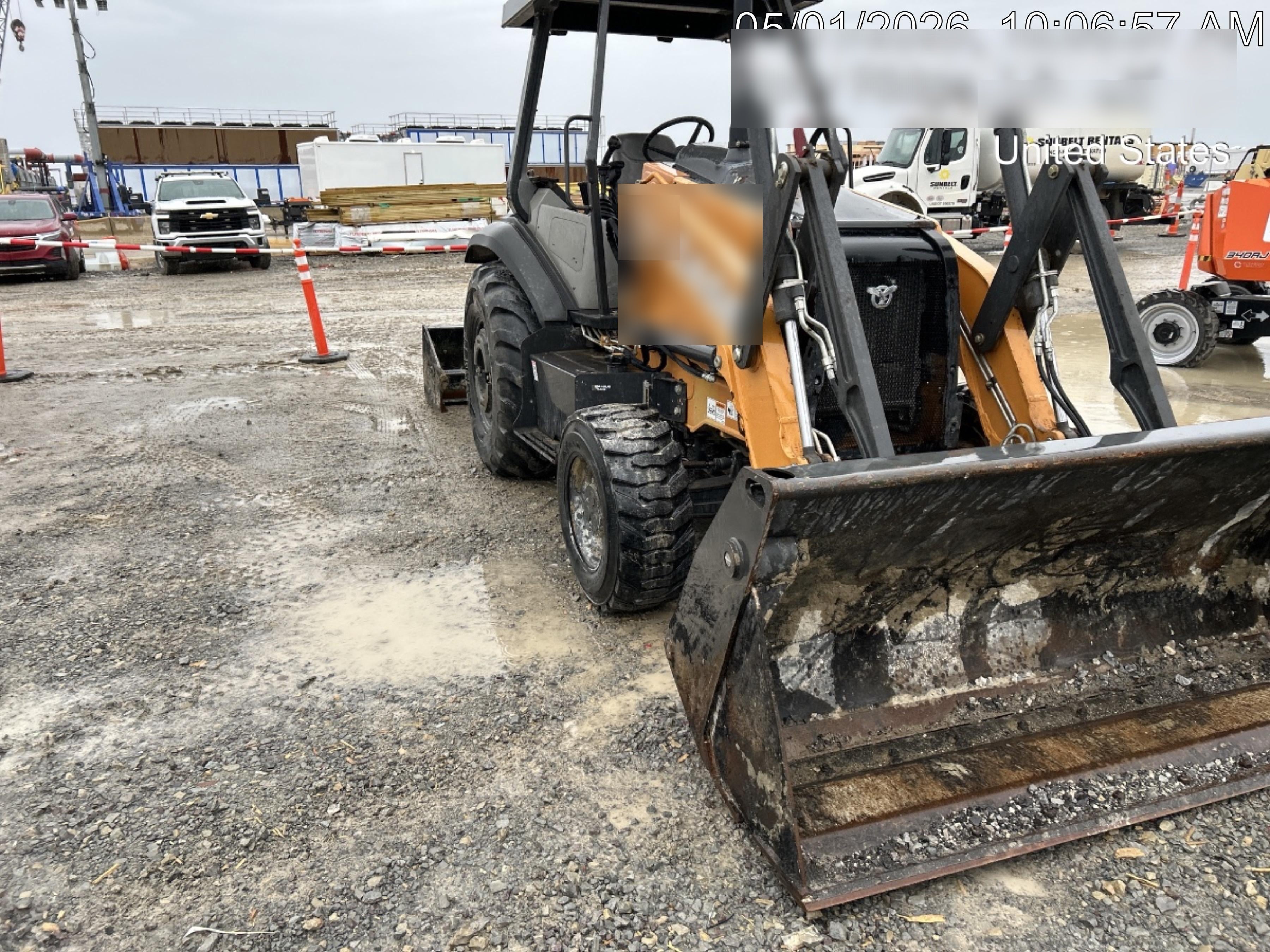 2022 CASE 570N EP