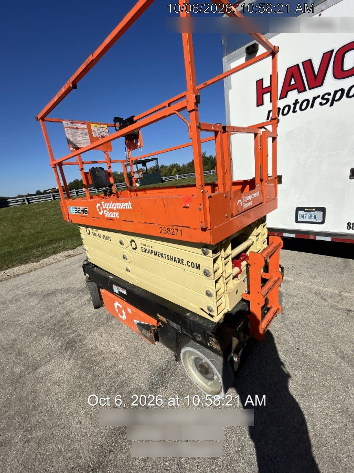 2022 JLG ES3246