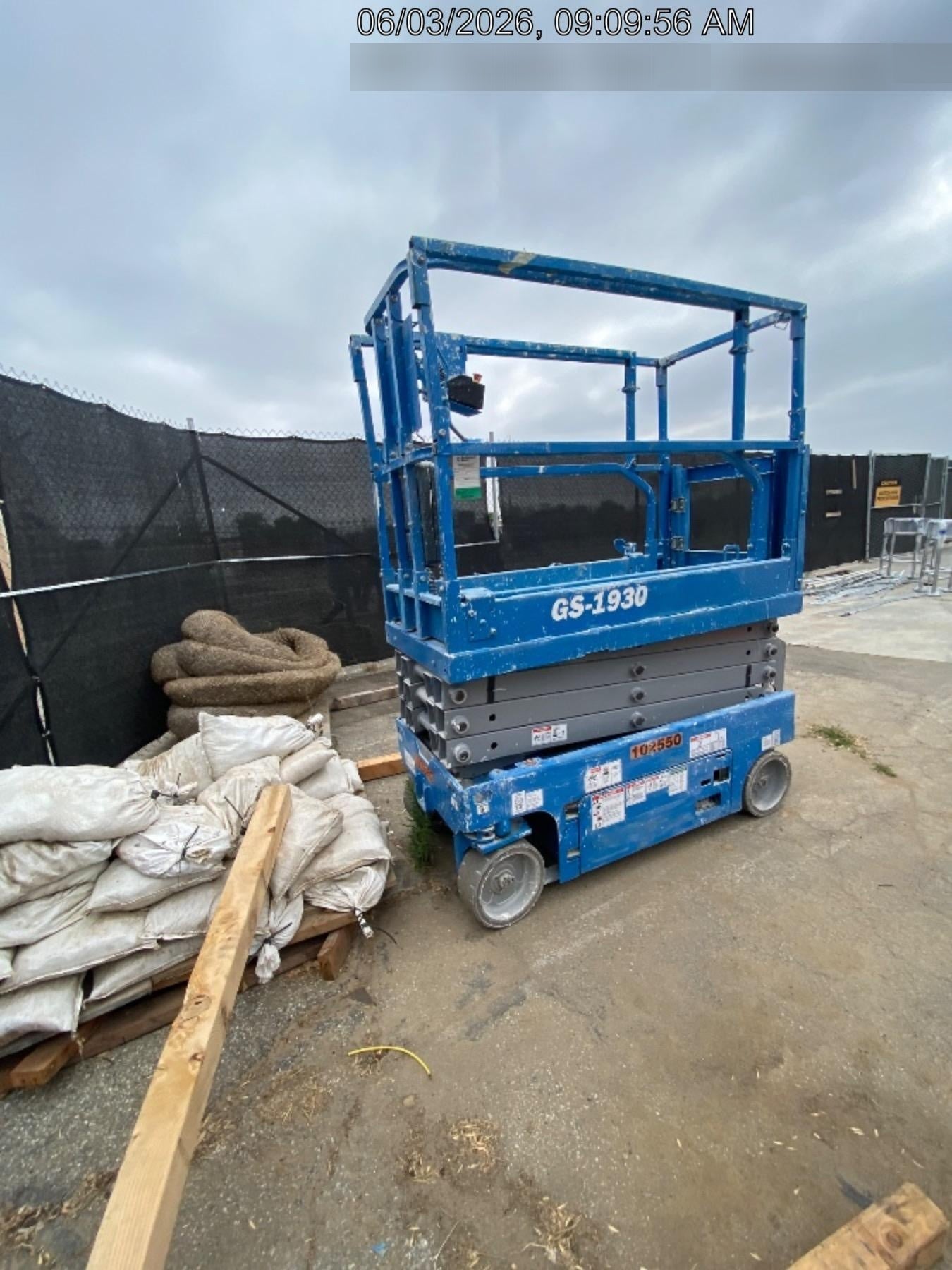 2020 Genie GS-1930 Solid Non Marking Tires, Beacon, Folding rails with half height swing gate, 800W Inverter