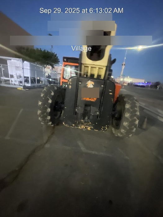 2019 JLG 1255 JLG 1255 T4F w/Open ROPS, Solid Tires, Work Lights/Beacon, 60" Carriage/Forks