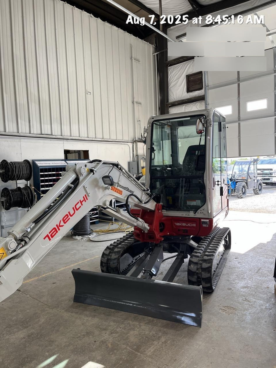 2025 TAKEUCHI TB235-2CR