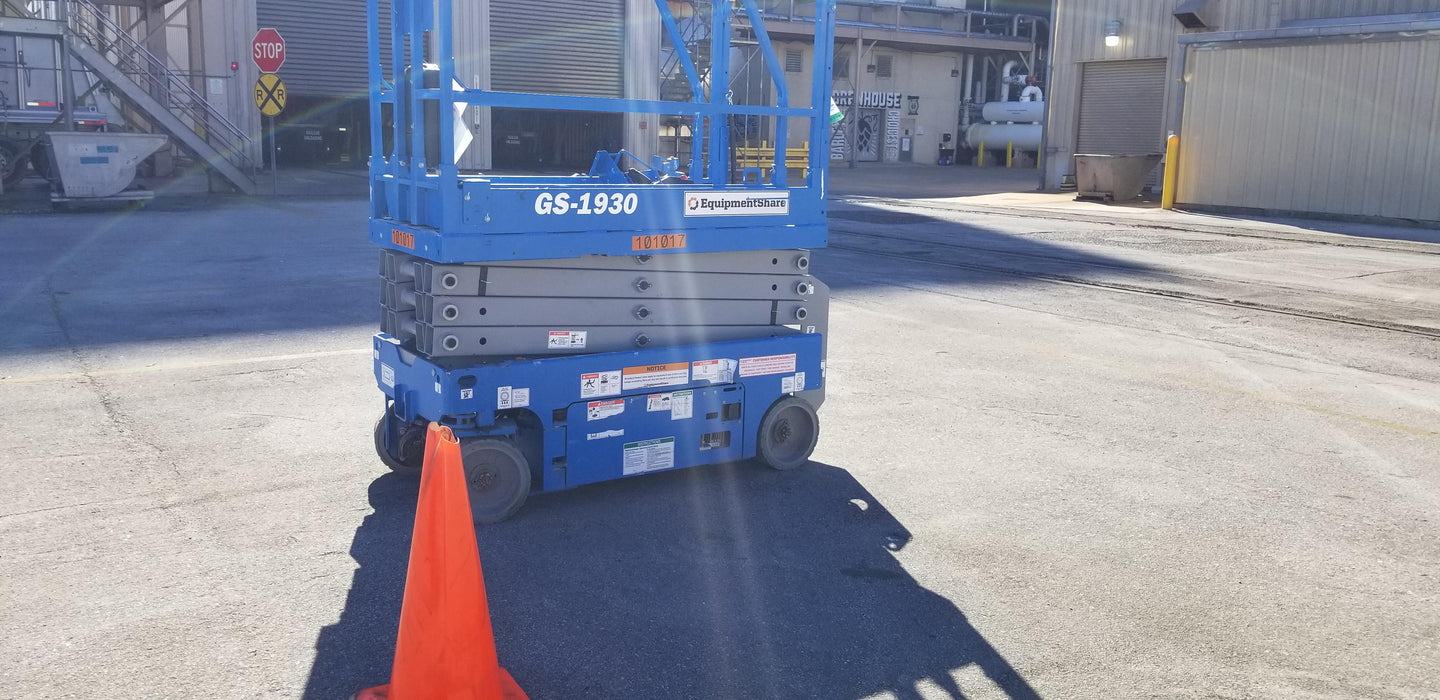 2020 Genie GS-1930 Fixed rails with chain entry gate - Pre A92.20