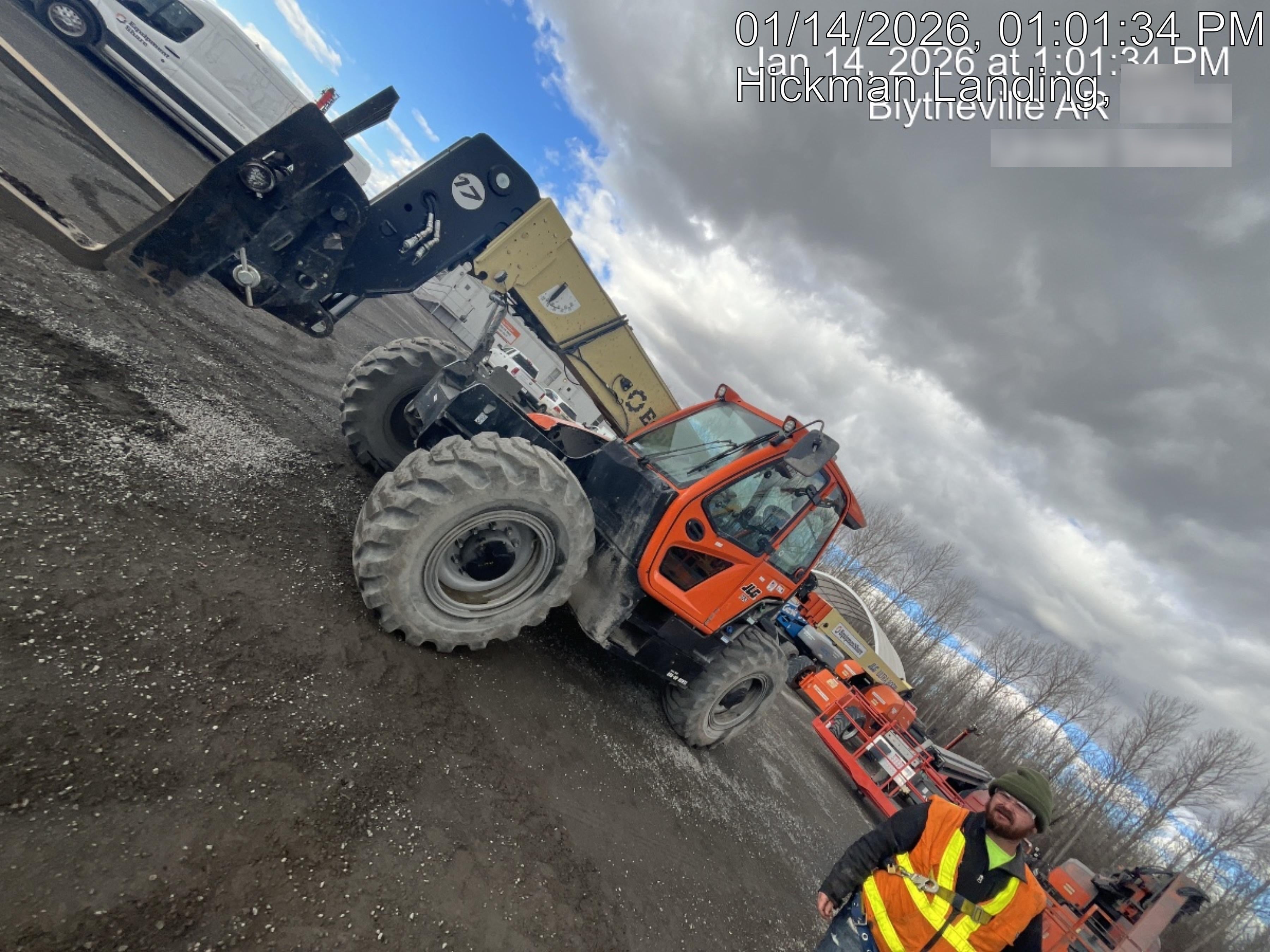 2025 JLG 1732