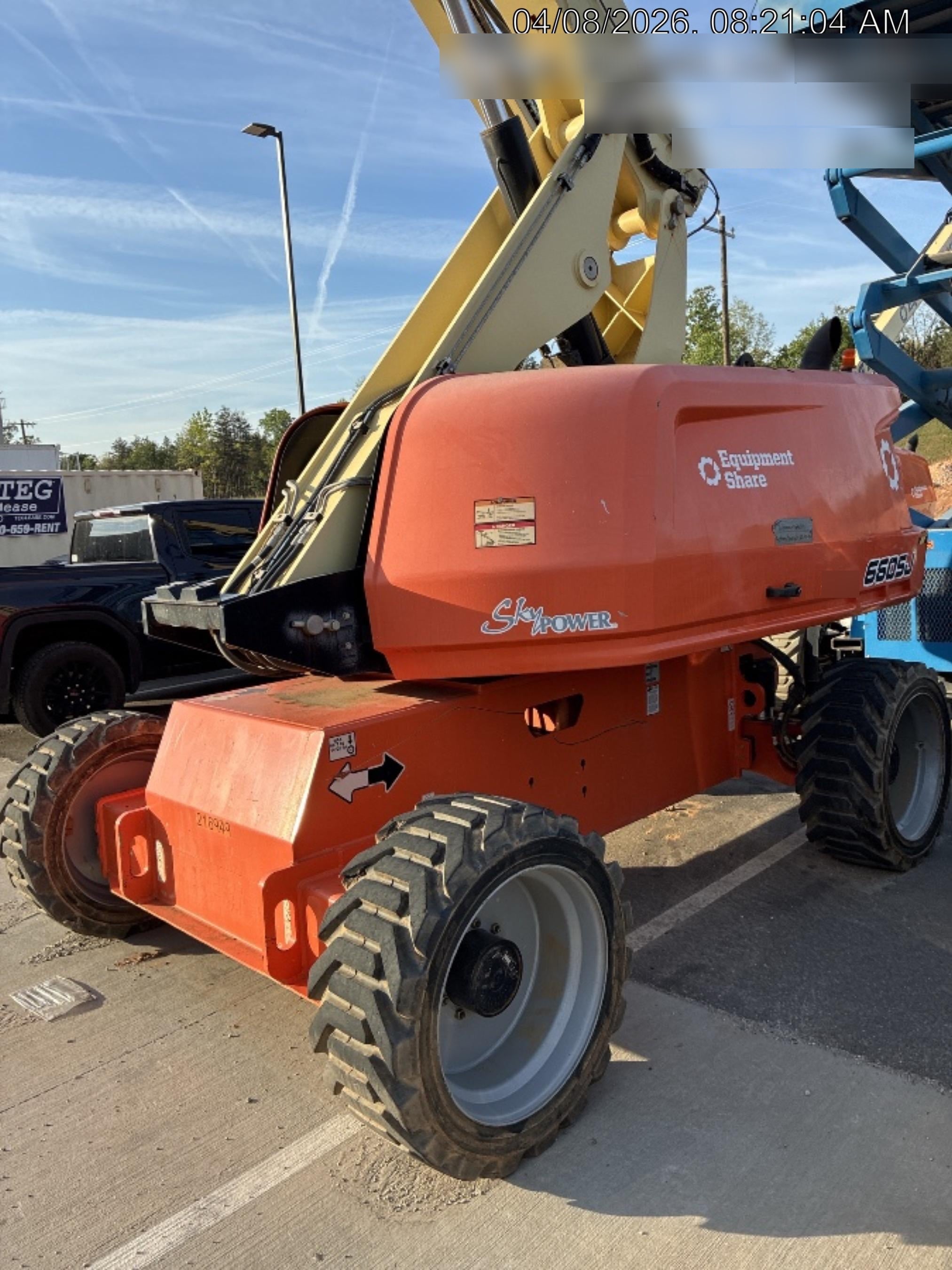 2022 JLG 660SJ