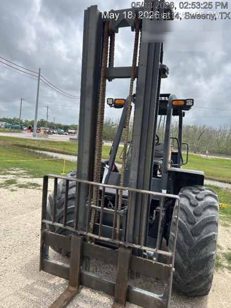 2023 CASE 588H