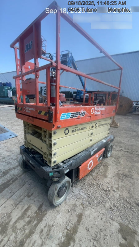 2022 JLG ES3246