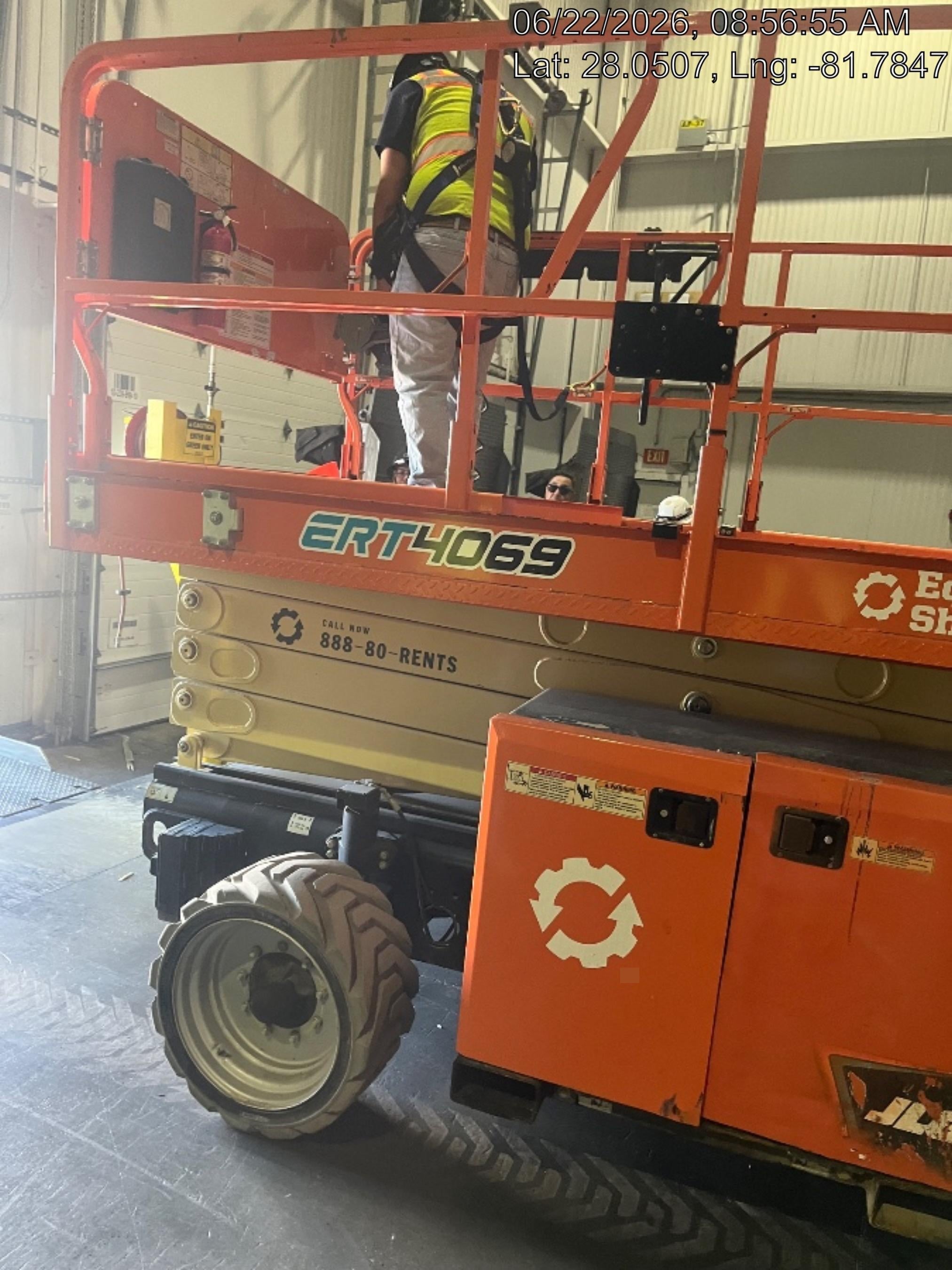 2023 JLG ERT4069