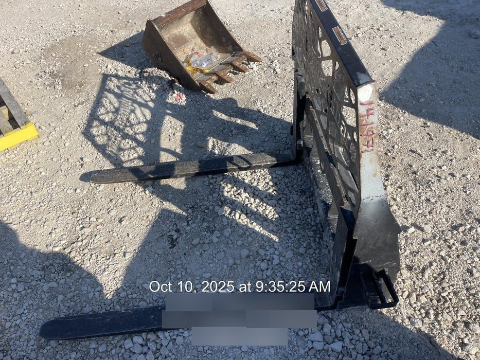 2021 PALADIN 48" Pallet Forks - Paladin