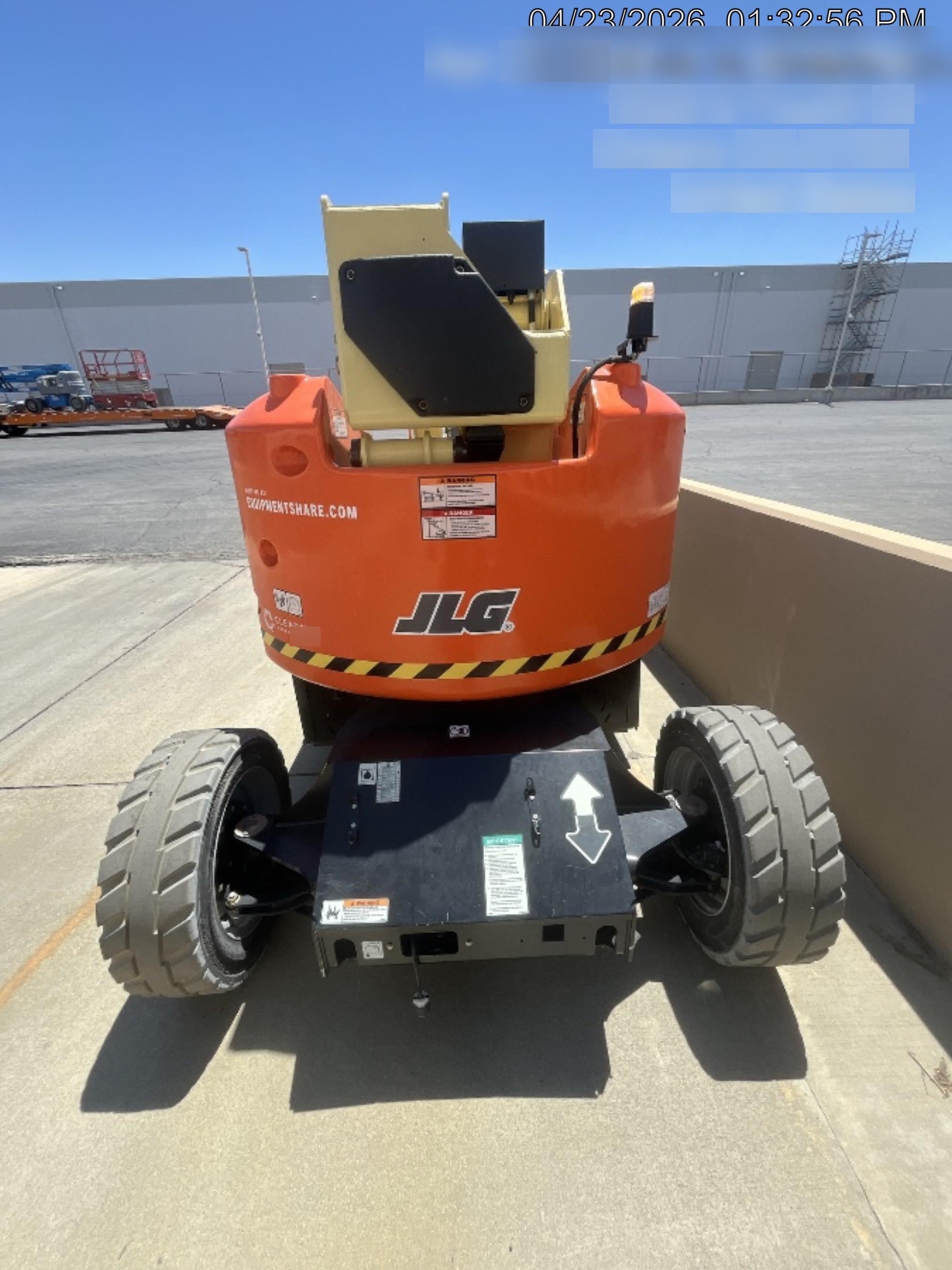 2024 JLG E450AJ
