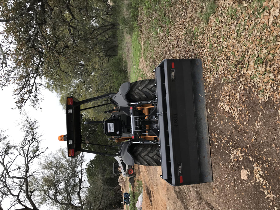 2019 Case 570N EP Canopy, 4WD, GP Front Bucket, Dual Tilt Cylinder, 84" Box Blade w/ Scarifier, Wheel Weights, Beacon
