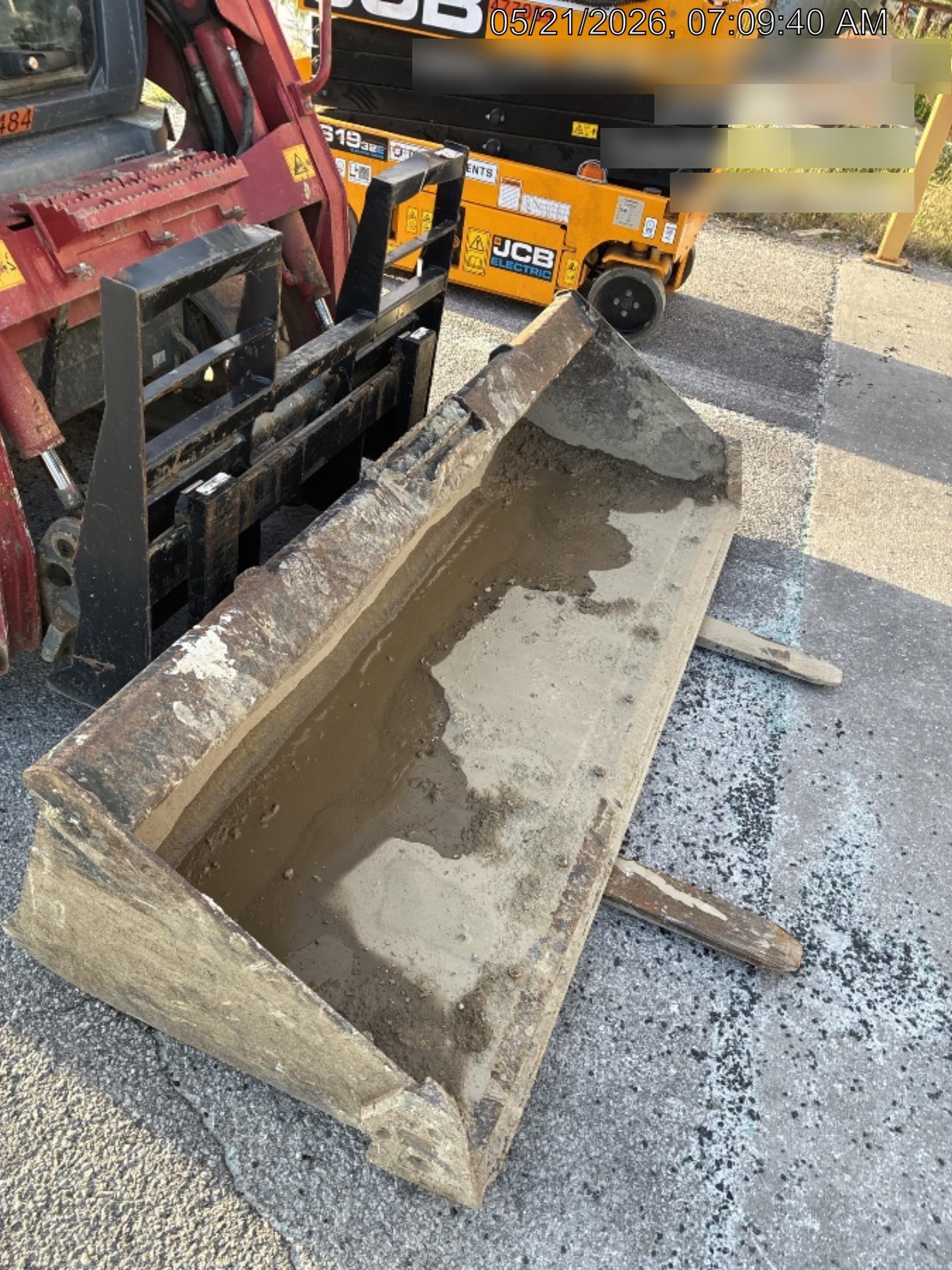 2025 ARROW MATERIAL HANDLING 24" Pallet Fork Frame