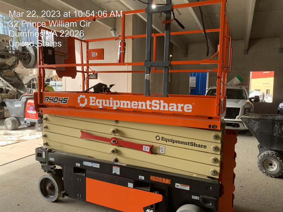 2022 JLG R4045