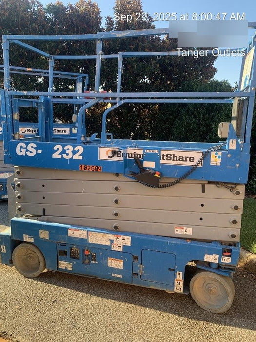 2020 Genie GS-3232 Standard, Folding half height swing gate, 800W Inverter