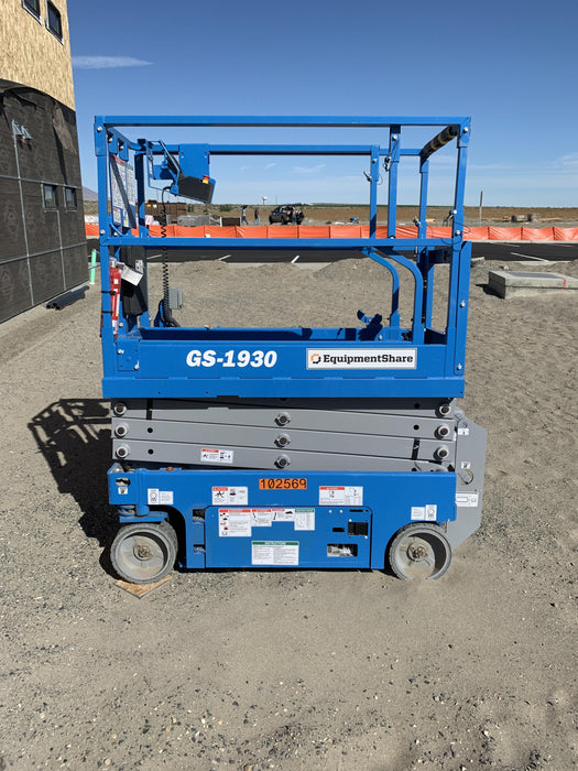 2020 Genie GS-1930 Solid Non Marking Tires, Beacon, Folding rails with half height swing gate, 800W Inverter