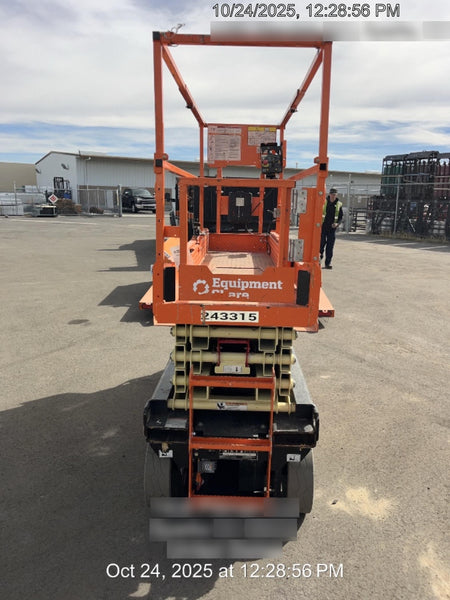 2022 JLG ES2632