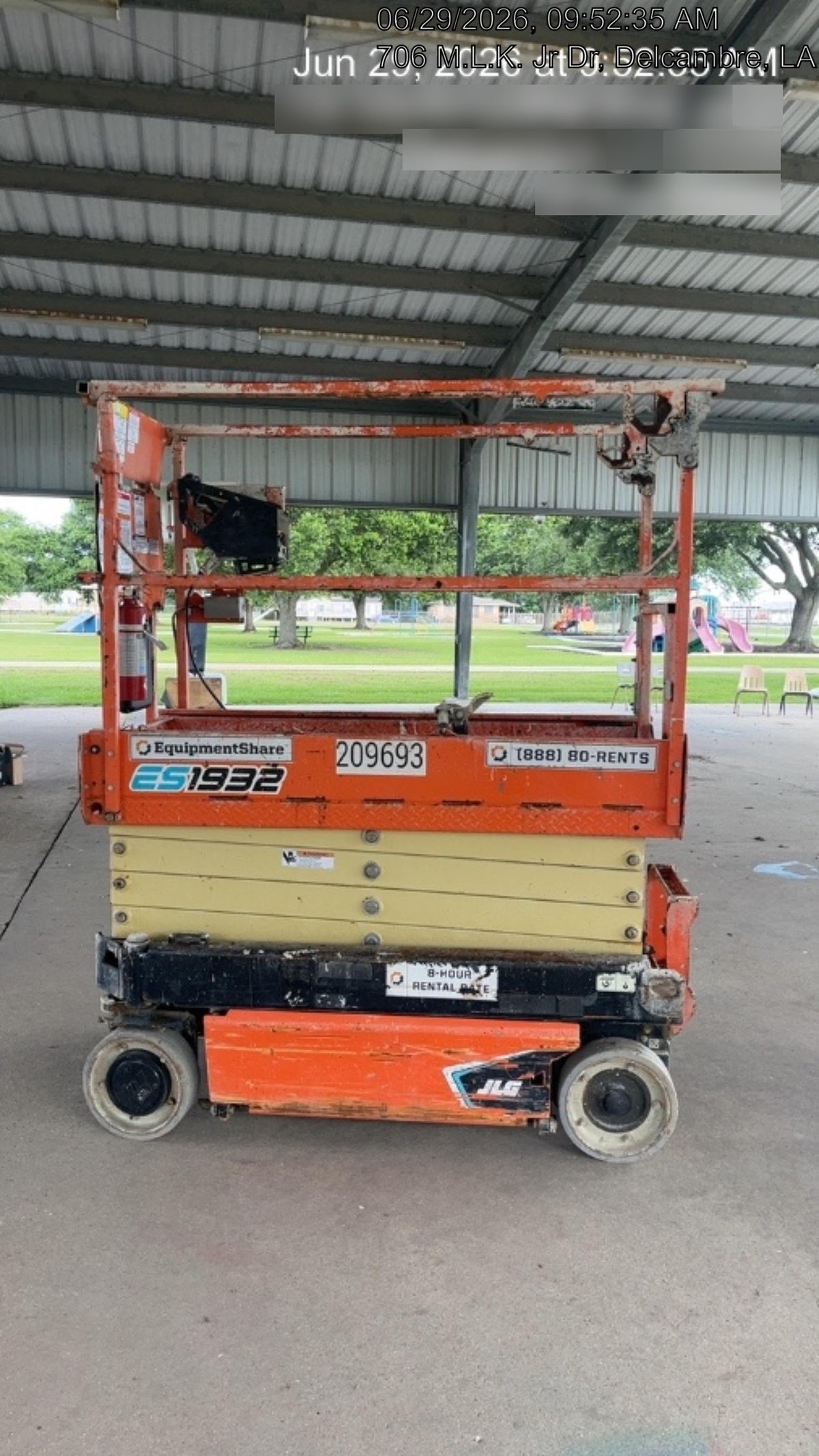 2022 JLG ES1932