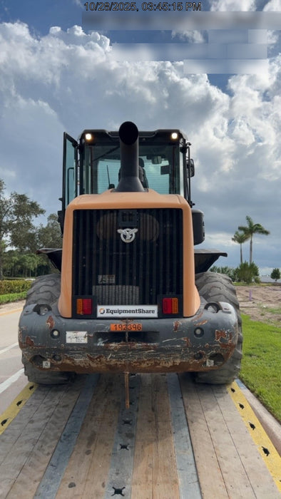 2018 Case 721G CLOSED CAB, 1 FUNCTION, JRB 416 STYLE HYD COUPLER